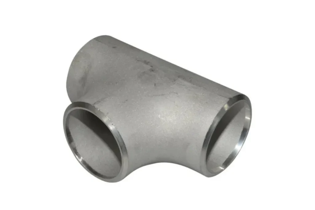 Stainless steel butt weld tee pipe fitting for high-temperature piping systems in Saudi Arabia.